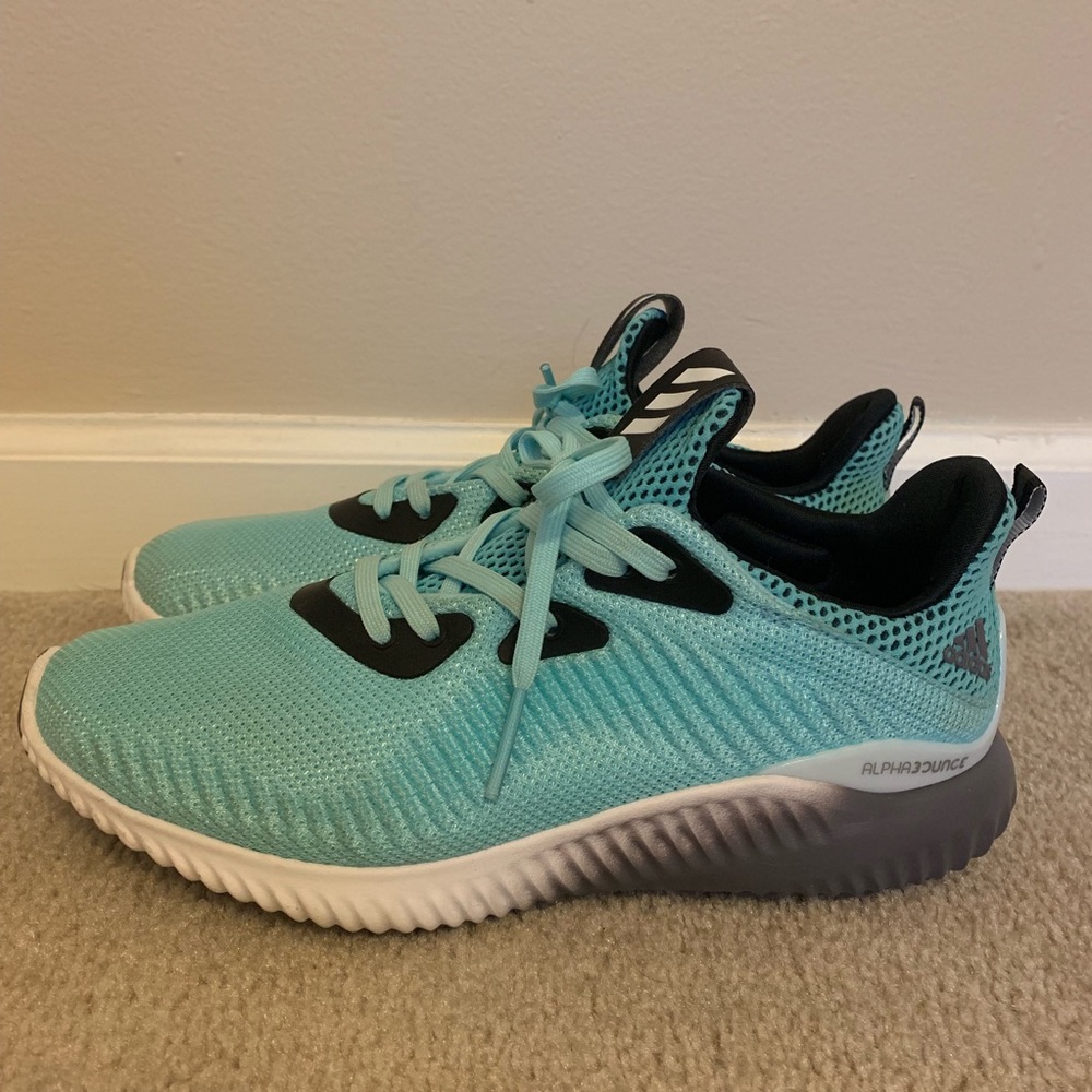 Adidas Alphabounce sneakers
